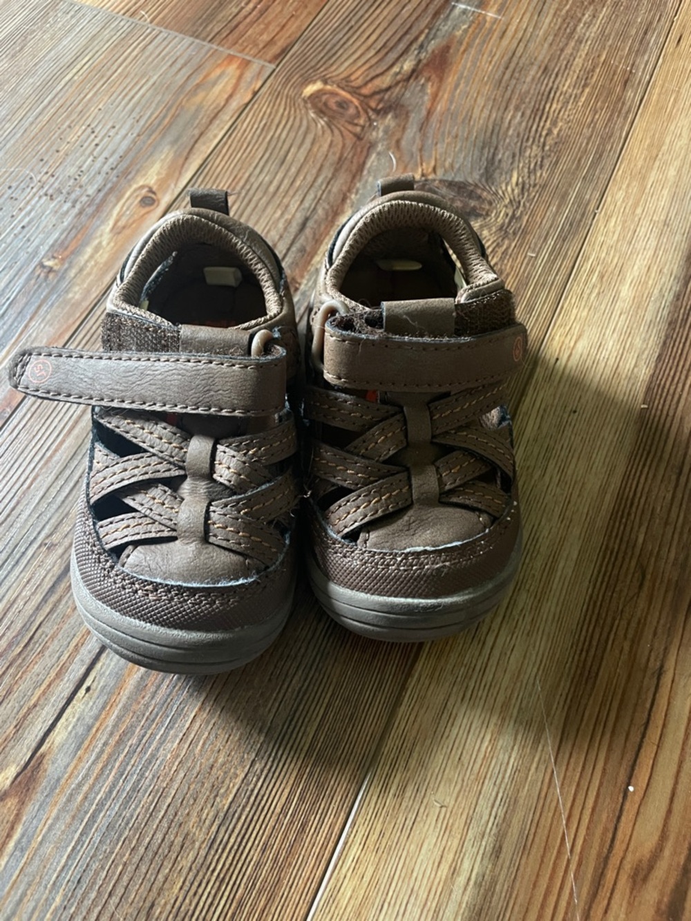 Stride Rite 360 Brown Closed-Toe Sandals